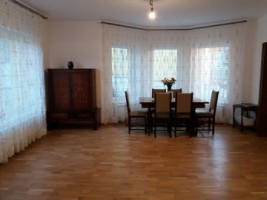 vila-deosebita-6-camere-de-inchiriat-in-sibiu-zona-strand-0